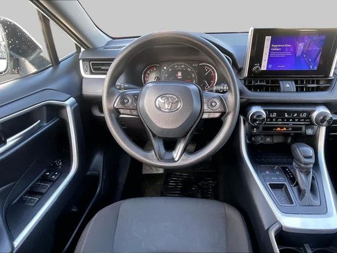 Used 2025 Toyota RAV4 XLE FWD image 6