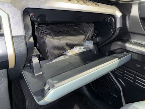 Used 2024 Toyota Tacoma Trailhunter image 28