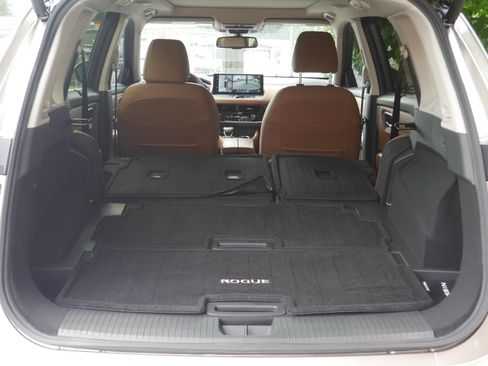 Certified 2025 Nissan Rogue Platinum w/ Platinum Premium Package AWD/4WD image 23