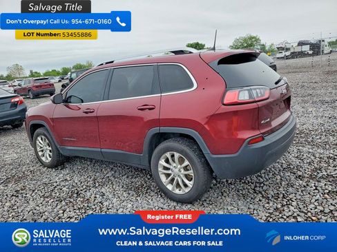 Used 2019 Jeep Cherokee Latitude w/ Cold Weather Group AWD/4WD image 3