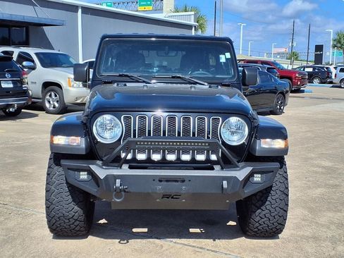 Used 2023 Jeep Wrangler Unlimited Sahara AWD/4WD image 7