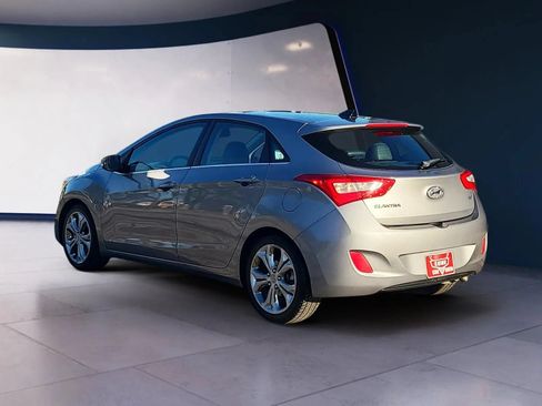 Used 2014 Hyundai Elantra GT w/ Option Group 03 FWD image 3