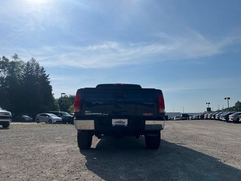 Used 2011 GMC Sierra 1500 SLE w/ Power Tech Package AWD/4WD image 9