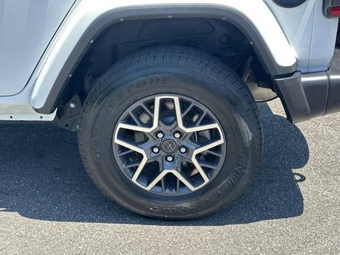 Certified 2024 Jeep Wrangler Unlimited Sahara w/ Technology Group AWD/4WD image 21