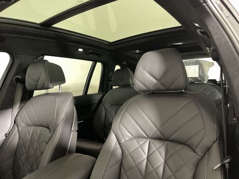Used 2026 BMW X7 xDrive40i w/ M Sport Package image 15