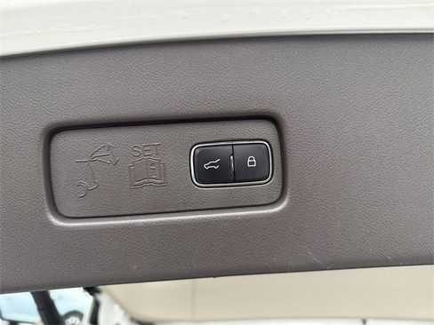 Used 2021 Lincoln Aviator Reserve w/ Equipment Group 201A image 19