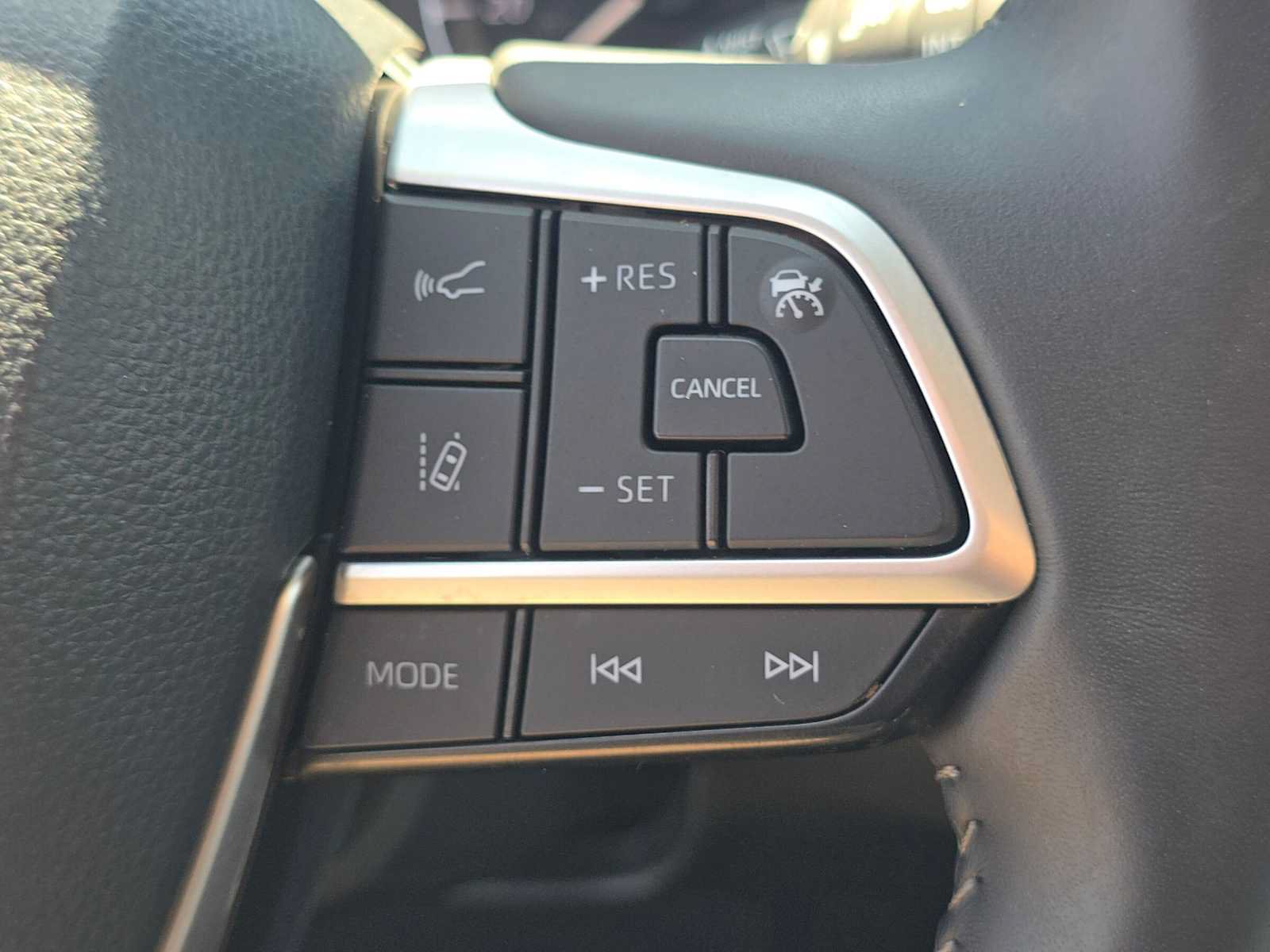 Certified 2026 Toyota Highlander XLE AWD/4WD image 32