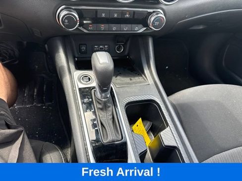 Used 2025 Nissan Sentra SV FWD image 8