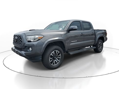 Used 2021 Toyota Tacoma TRD Sport image 3