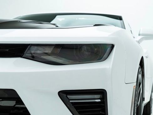 Used 2016 Chevrolet Camaro SS image 11