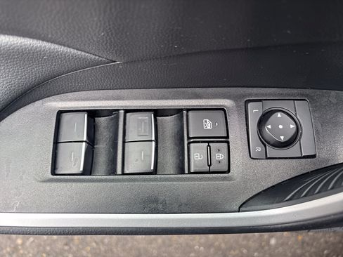 Certified 2025 Toyota RAV4 XLE AWD/4WD image 17