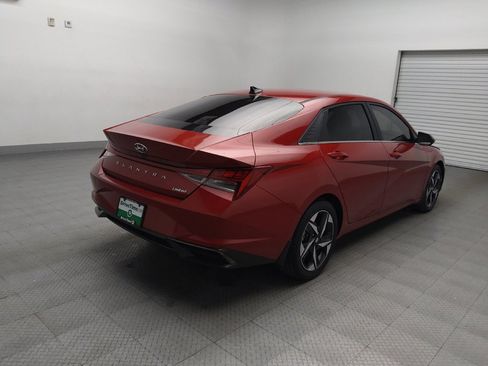 Used 2023 Hyundai Elantra Limited image 9