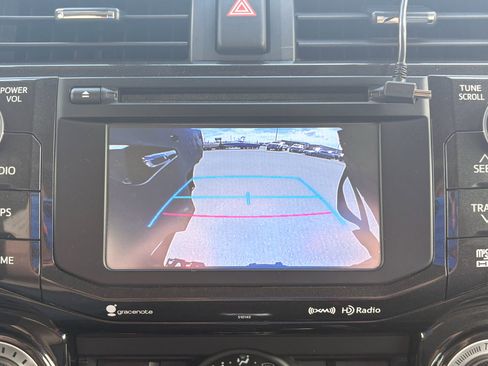 Used 2018 Toyota 4Runner TRD Off-Road Premium AWD/4WD image 28