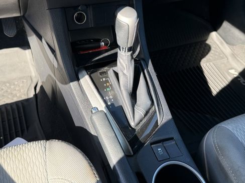 Used 2016 Toyota Corolla L image 24