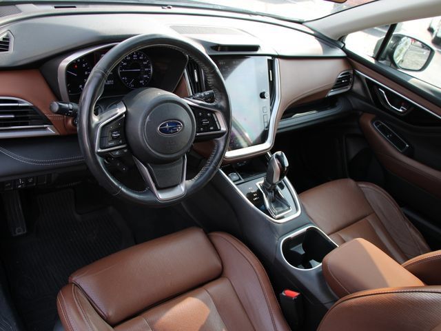 Used 2020 Subaru Outback Touring AWD/4WD image 4