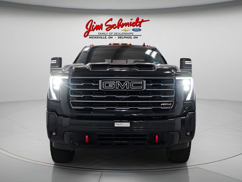 Used 2026 GMC Sierra 2500 AT4 w/ AT4 Premium Plus Package AWD/4WD image 2