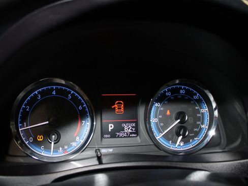 Used 2017 Toyota Corolla LE FWD image 12