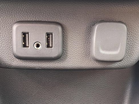 Used 2021 Chevrolet Traverse LS w/ LPO, Floor Liner Package FWD image 8
