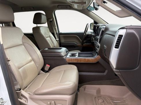 Used 2016 GMC Sierra 1500 SLT w/ Suspension Package, Off-Road image 4