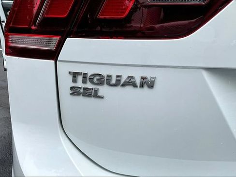 Used 2019 Volkswagen Tiguan SEL AWD/4WD image 24
