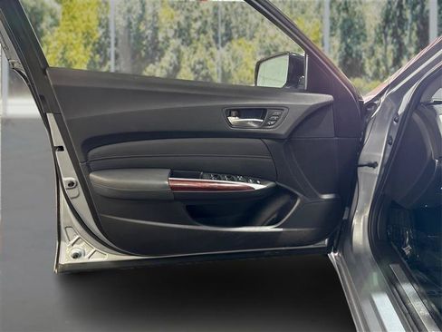 Used 2016 Acura TLX FWD image 18