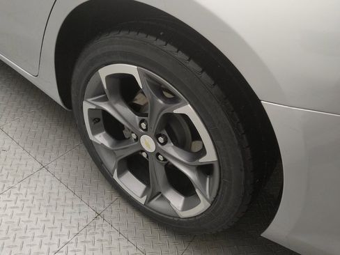Used 2020 Chevrolet Malibu LT FWD image 31