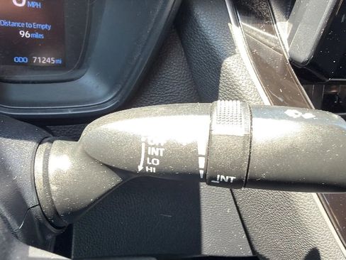 Used 2022 Toyota Corolla LE FWD image 13