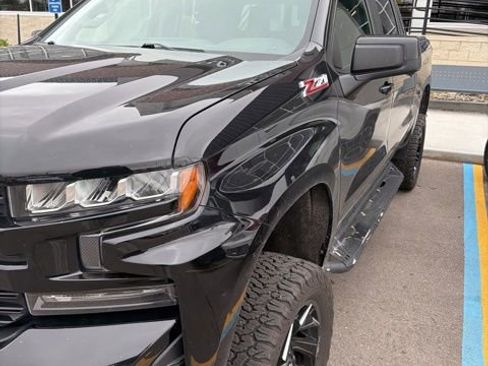 Used 2019 Chevrolet Silverado 1500 LT Trail Boss AWD/4WD image 3