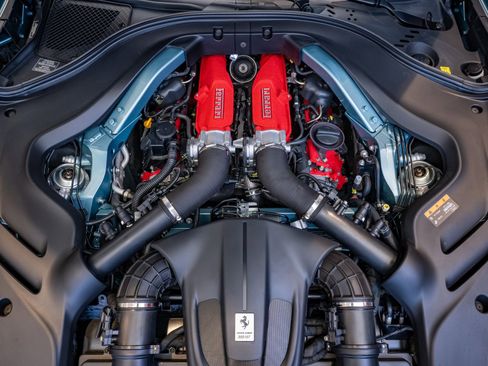 Used 2024 Ferrari Roma Spider image 28