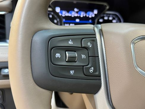 Used 2021 GMC Yukon Denali w/ Denali Premium Package image 15