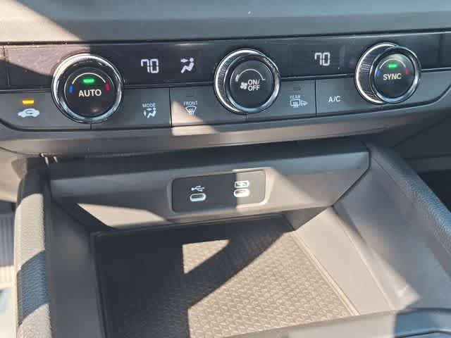 Used 2025 Honda Accord SE image 31