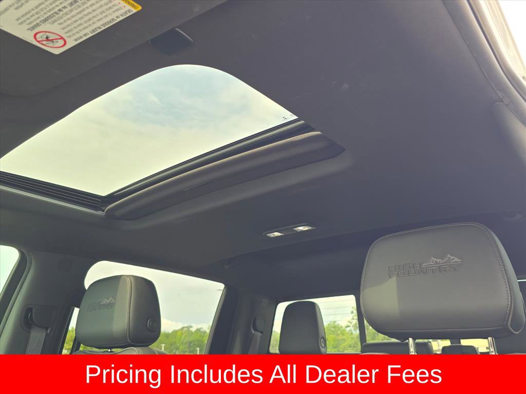 Used 2022 Chevrolet Silverado 2500 High Country w/ Technology Package AWD/4WD image 15