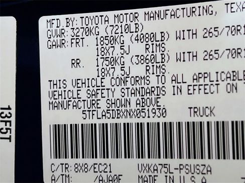 Used 2022 Toyota Tundra SR5 w/ TRD Off-Road Premium Package image 28