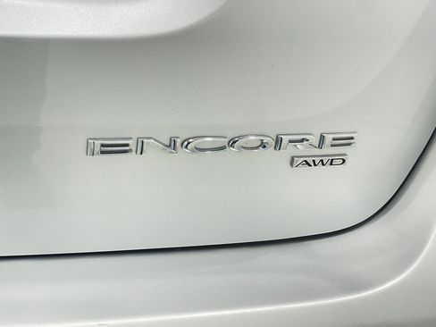 Used 2019 Buick Encore Essence image 38