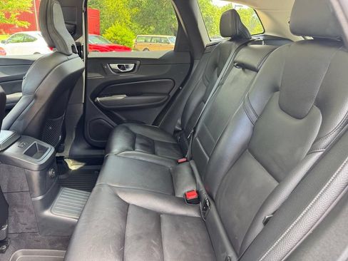 Used 2023 Volvo XC60 T8 Plus w/ Climate Package AWD/4WD image 9