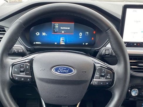 Used 2023 Ford Escape Platinum image 8