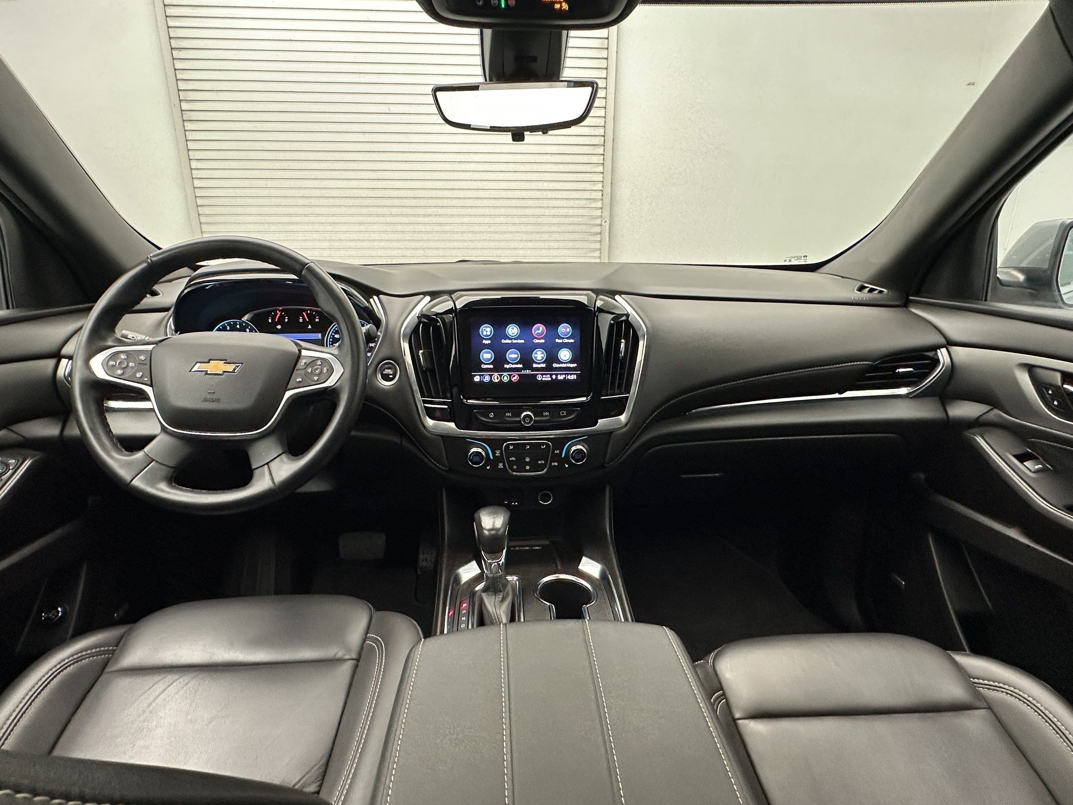 Certified 2023 Chevrolet Traverse LT w/ LT Premium Package AWD/4WD image 16