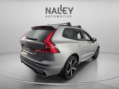 Used 2023 Volvo XC60 B6 Ultimate w/ Protection Package Premier image 4