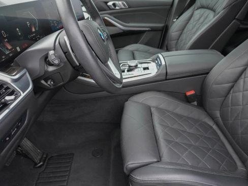 Used 2025 BMW X5 xDrive40i image 12