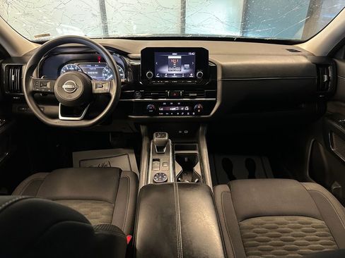 Used 2022 Nissan Pathfinder S AWD/4WD image 9