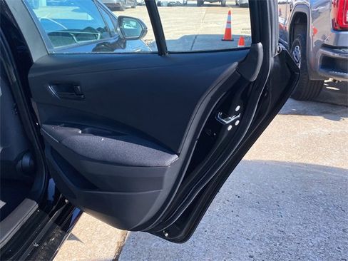 Used 2025 Toyota Corolla LE image 12