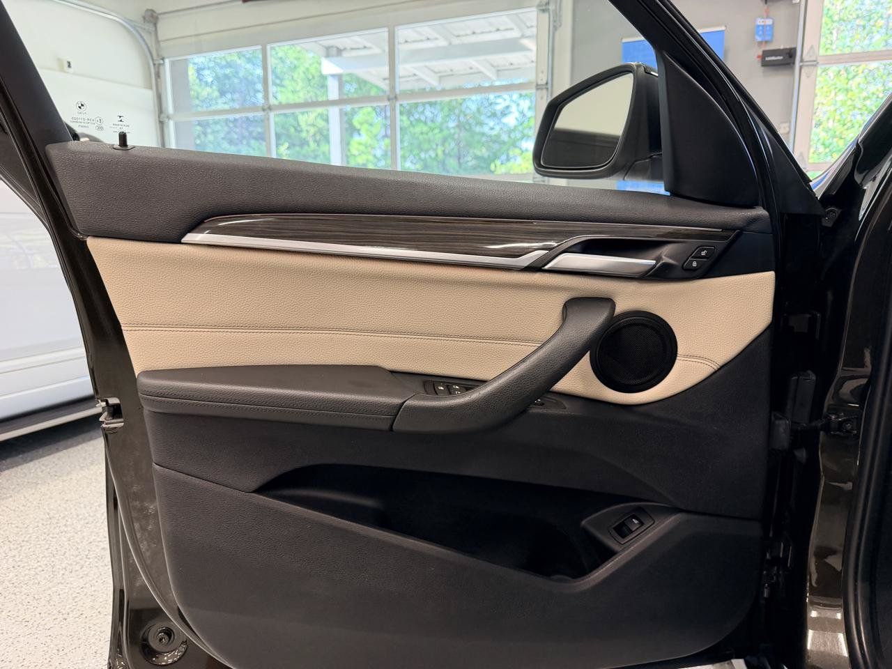 Used 2017 BMW X1 xDrive28i AWD/4WD image 13