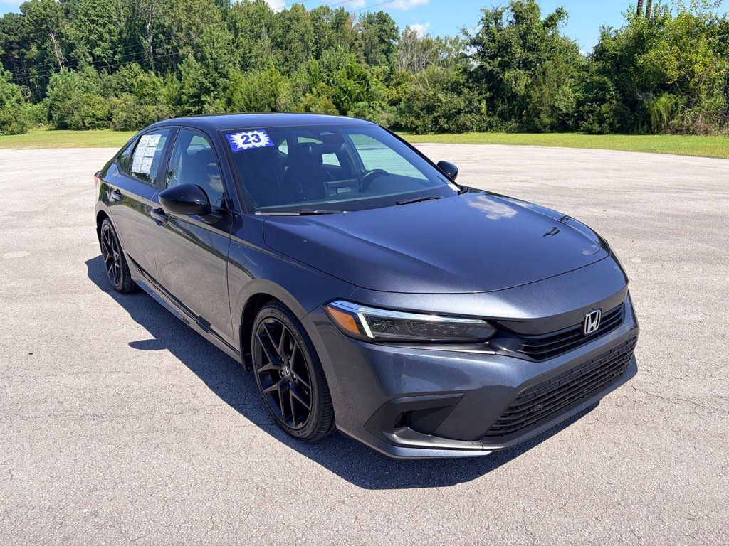 Used 2023 Honda Civic Sport image 2