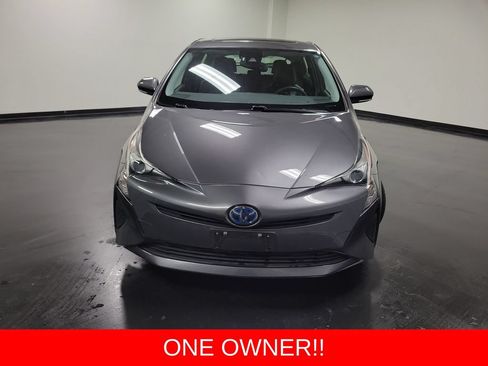 Used 2017 Toyota Prius Four w/ Advanced Technology Package FWD image 2