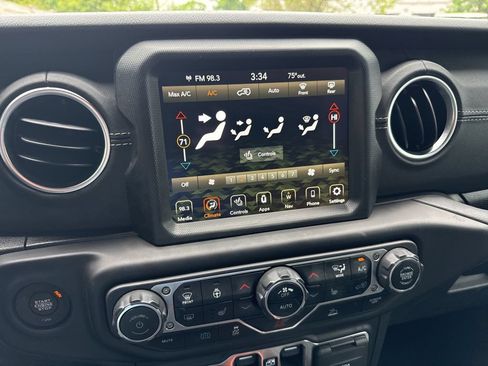 Used 2023 Jeep Wrangler Unlimited Sahara w/ Cold Weather Group AWD/4WD image 16