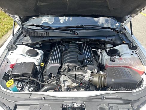 Used 2023 Chrysler 300 C image 33