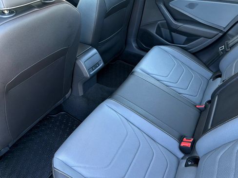 Used 2025 Volkswagen Jetta SEL FWD image 14