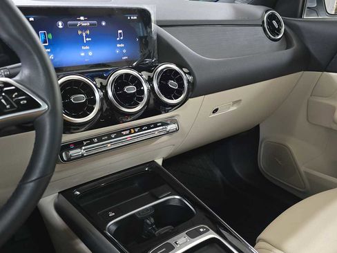 Certified 2026 Mercedes-Benz GLA 250 4MATIC image 34