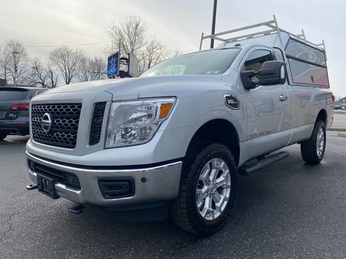 Used 2019 Nissan Titan SV w/ SV Convenience Package image 7