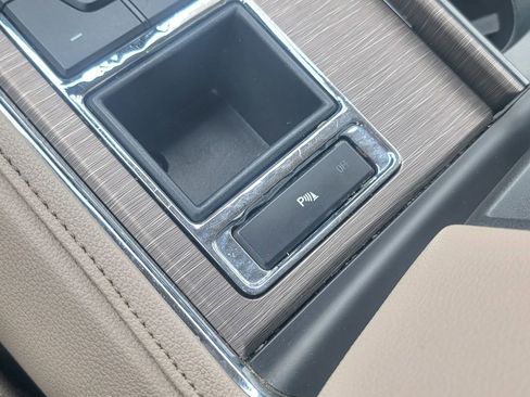 Used 2024 Ford Expedition Max Limited image 30